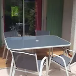Tahiti Parc Maisonnette Climatisee 6 Pers 2
